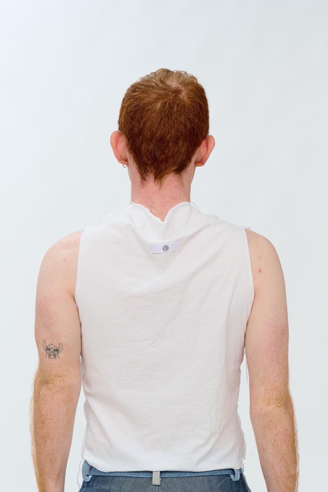 drape neck top/ white