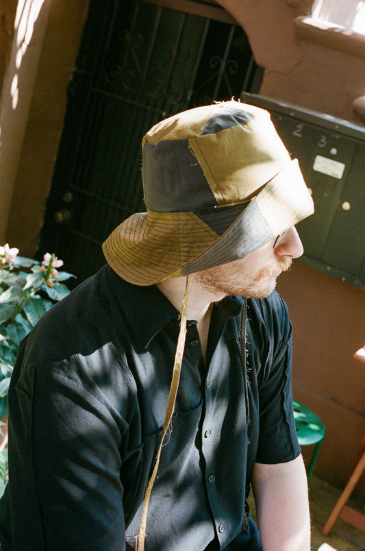 oversized bucket hat/
