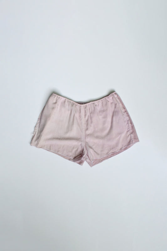 laundry boxer/
