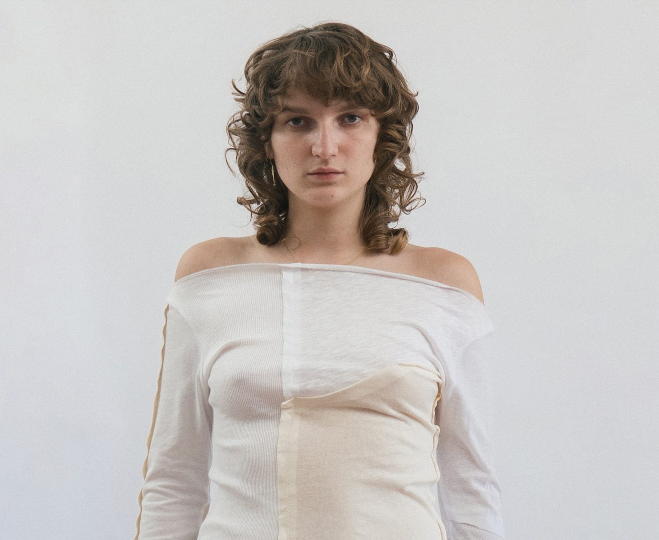 P18 Boatneck Top / White