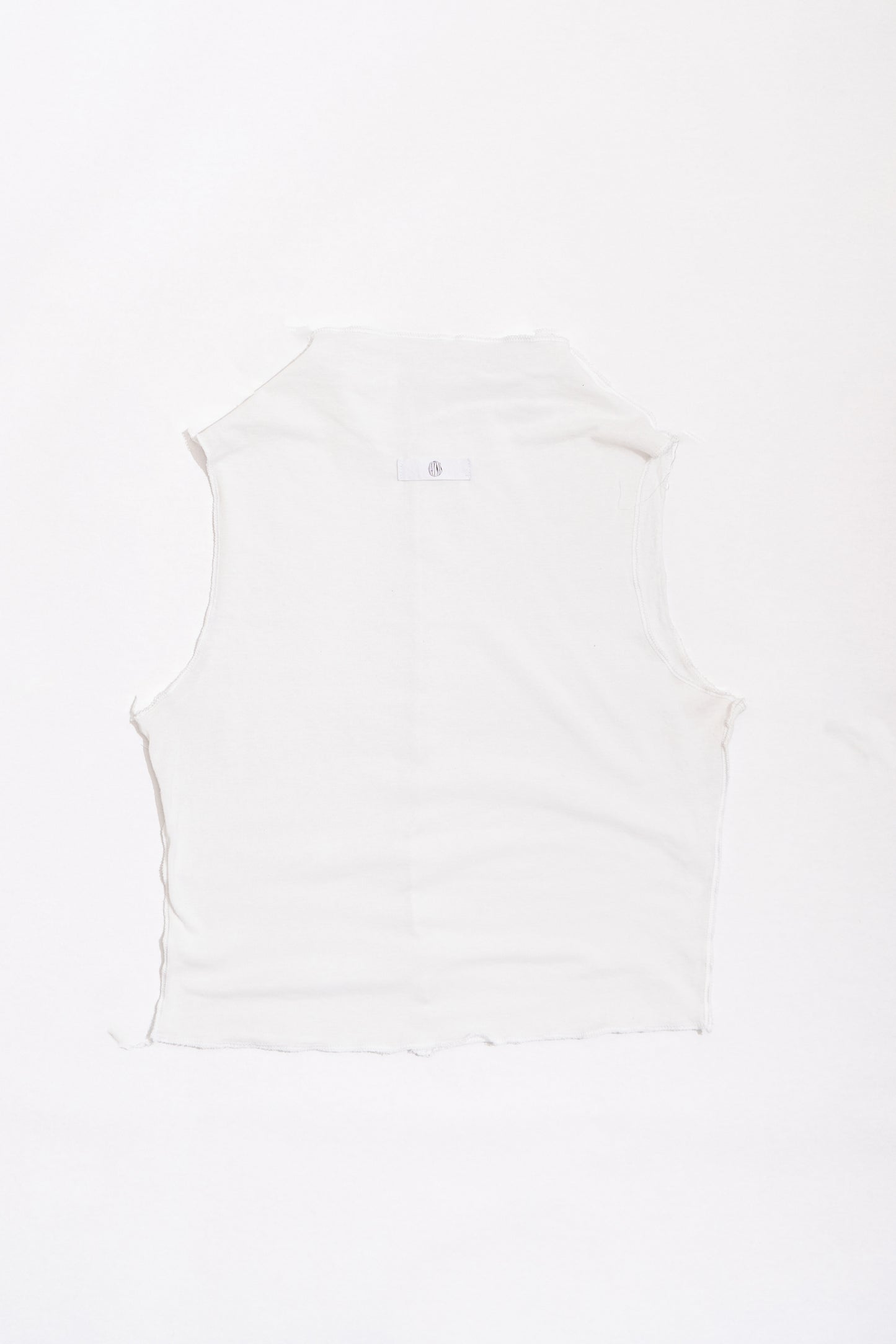 drape neck top/ white